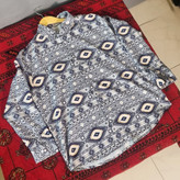 شومیز زنانه چند رنگ آبی سرمه ای طرح بومی سرخپوست برند Zara